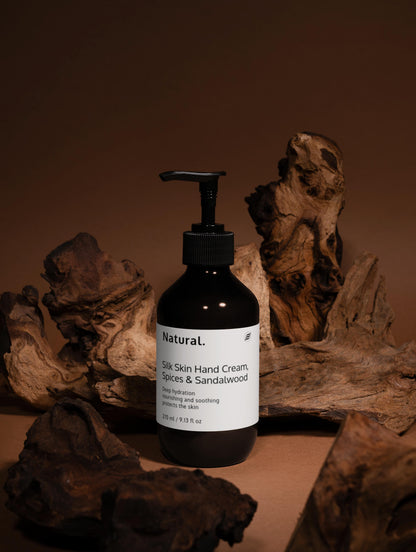 Natural. Crème pour les mains Silk Skin, Épices & Bois de santal