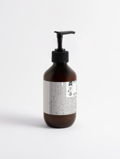 Natural. Crème pour les mains Silk Skin, Épices & Bois de santal